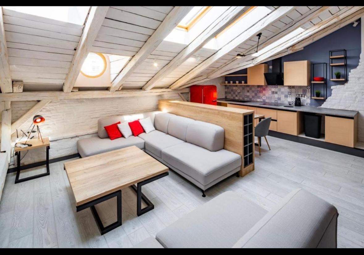 Romari Площа Ринок 29 Appartement Lviv Buitenkant foto