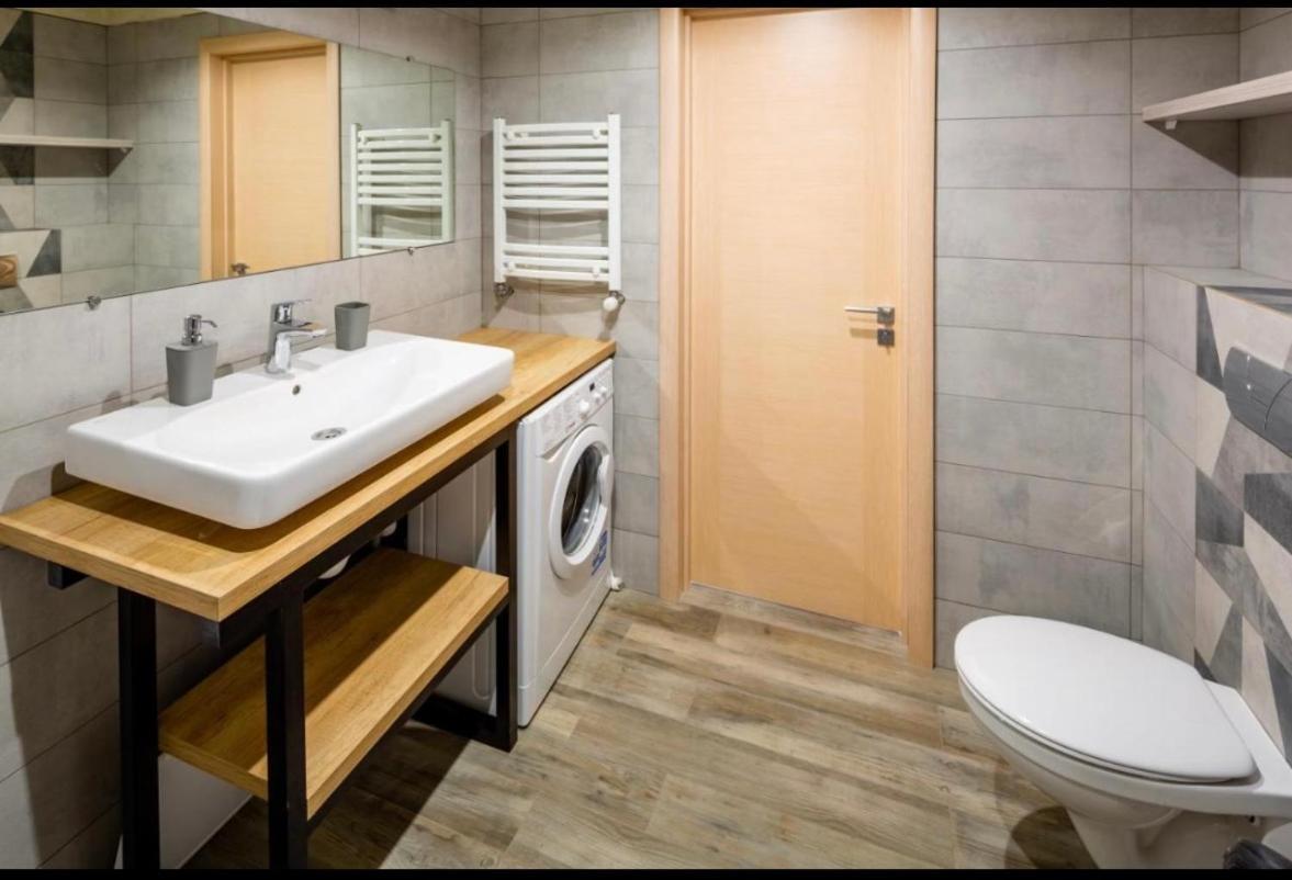 Romari Площа Ринок 29 Appartement Lviv Buitenkant foto
