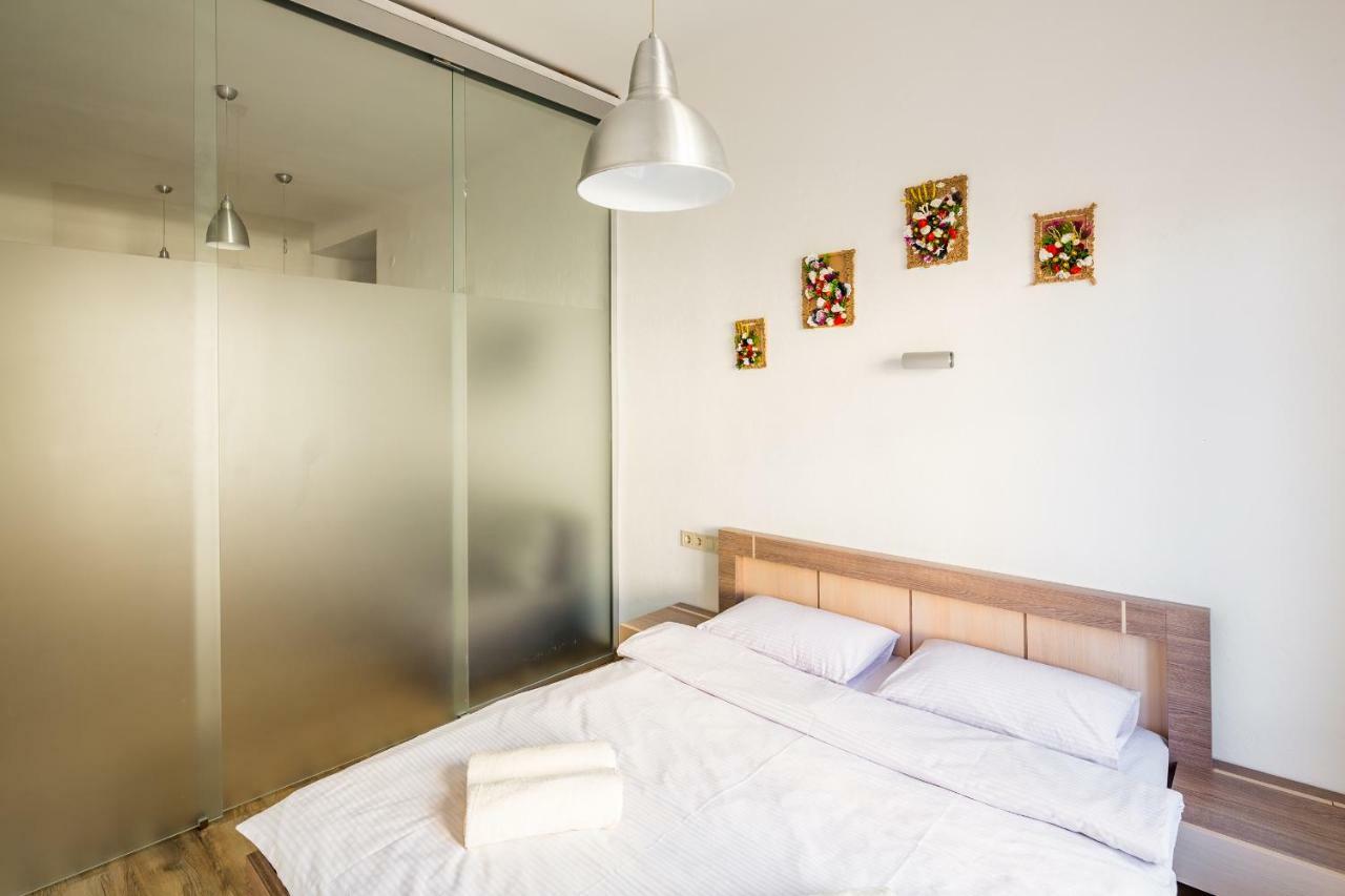 Romari Площа Ринок 29 Appartement Lviv Buitenkant foto
